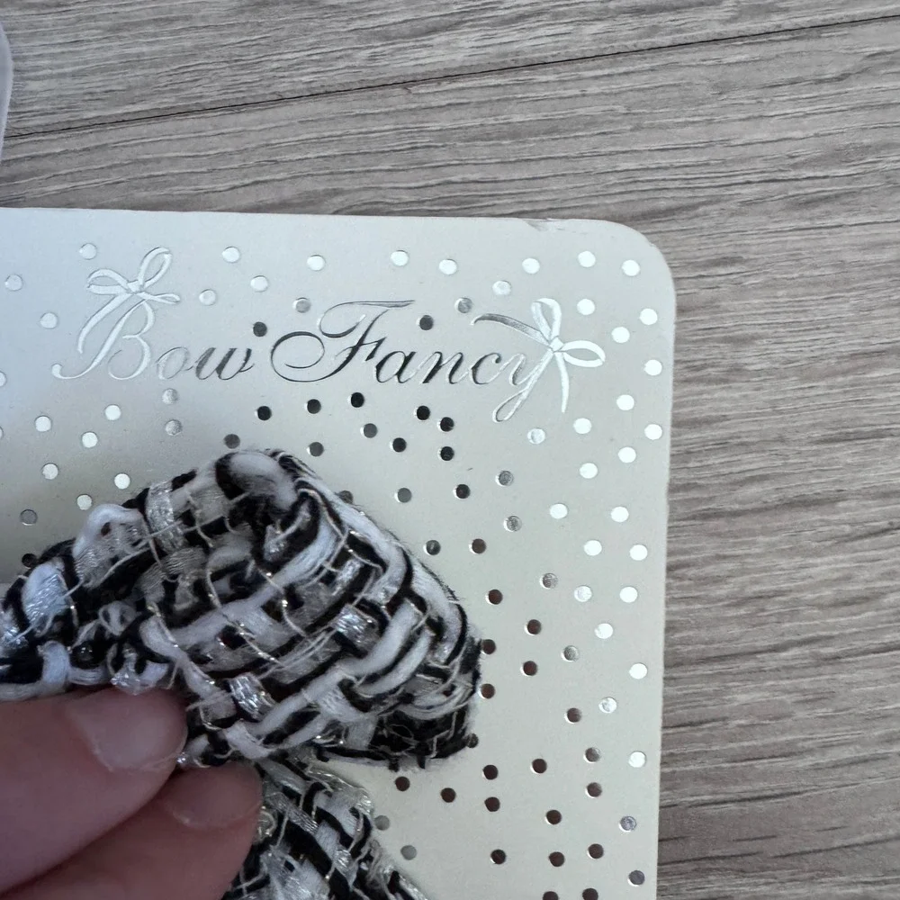 Bow Fancy‎ Danbar Black White Tweed Hair Clip with Faux Pearl Bow Accent NIP